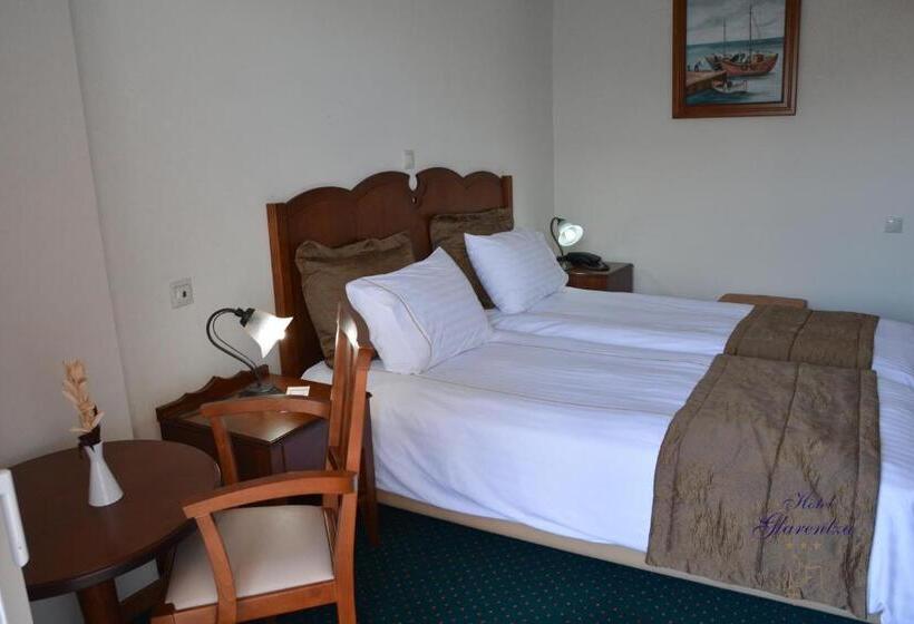 Triple Room Sea View, Glarentza