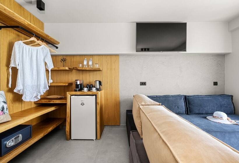 سوییت جونیور با چشم‌انداز دریا, Emily S Luxury Suites