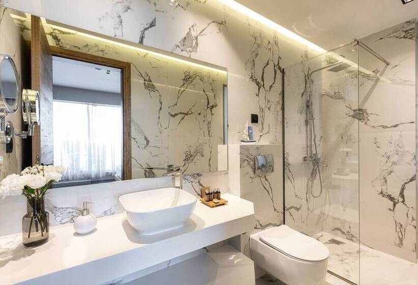 סוויטת ג'וניור נוף לים, Emily S Luxury Suites