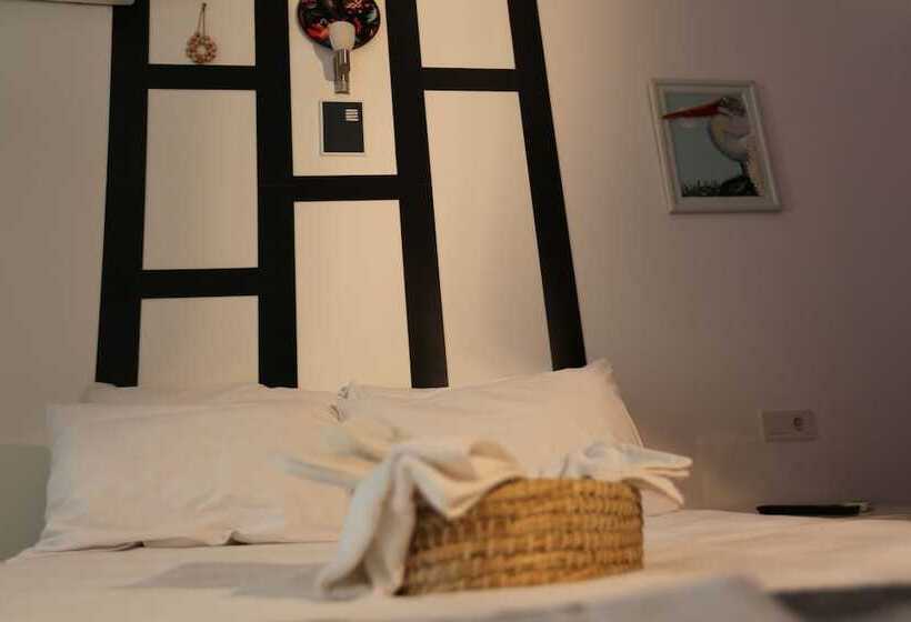 חדר אקונומי, Lavender Otel