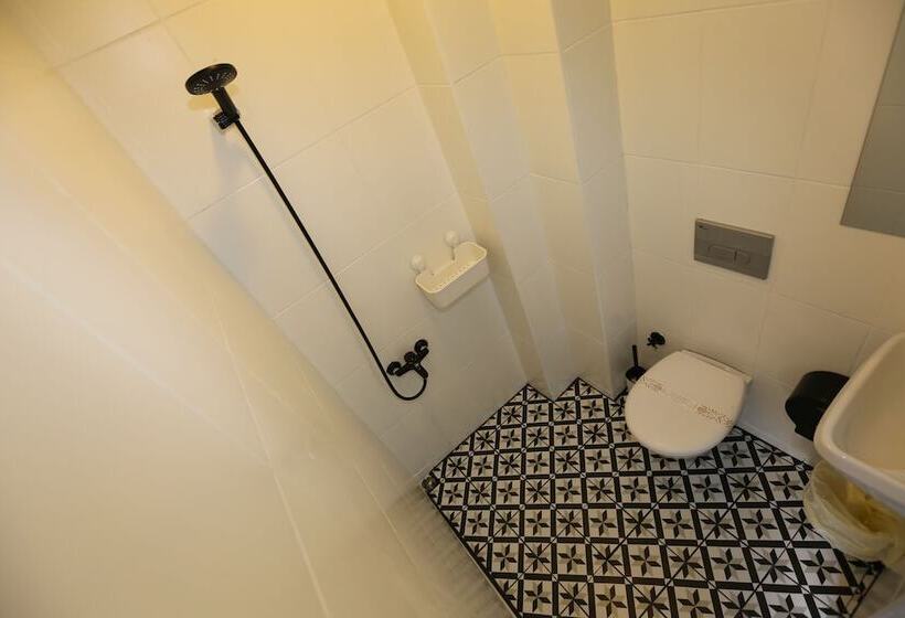 חדר אקונומי, Lavender Otel