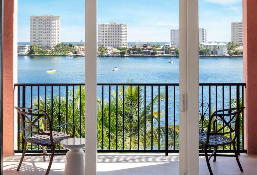 キングサイズベッドのジュニアスイート, Yacht Club At The Boca Raton Resort