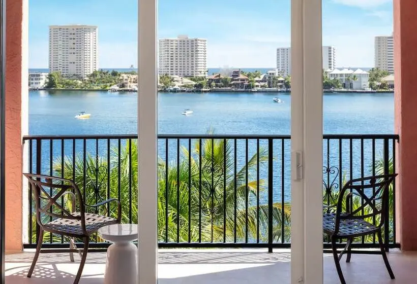 キングサイズベッドのジュニアスイート, Yacht Club At The Boca Raton Resort