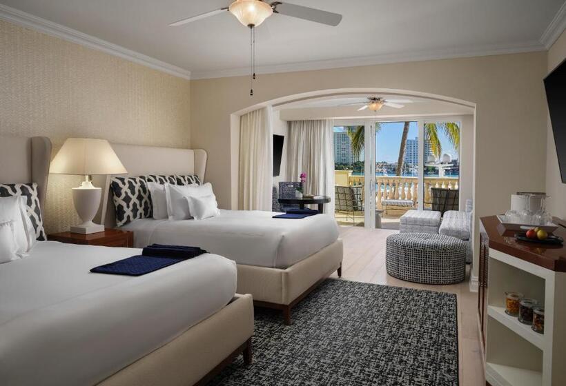 جناح جونيور سرير ملكى, Yacht Club At The Boca Raton Resort