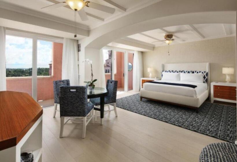 جناح جونيور, Yacht Club At The Boca Raton Resort