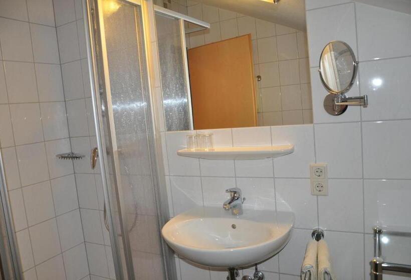 اتاق استاندارد, Pension Posauner