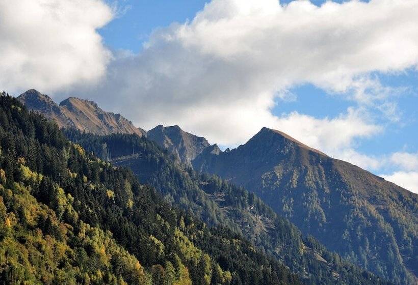 اتاق خانوادگی, Pension Posauner