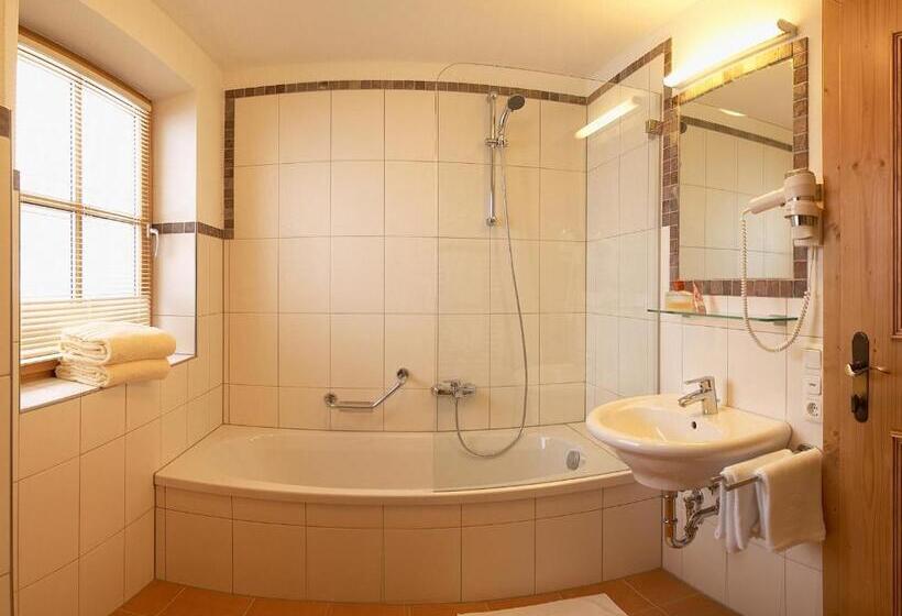 חדר משפחתי, Berghotel Alpenklang