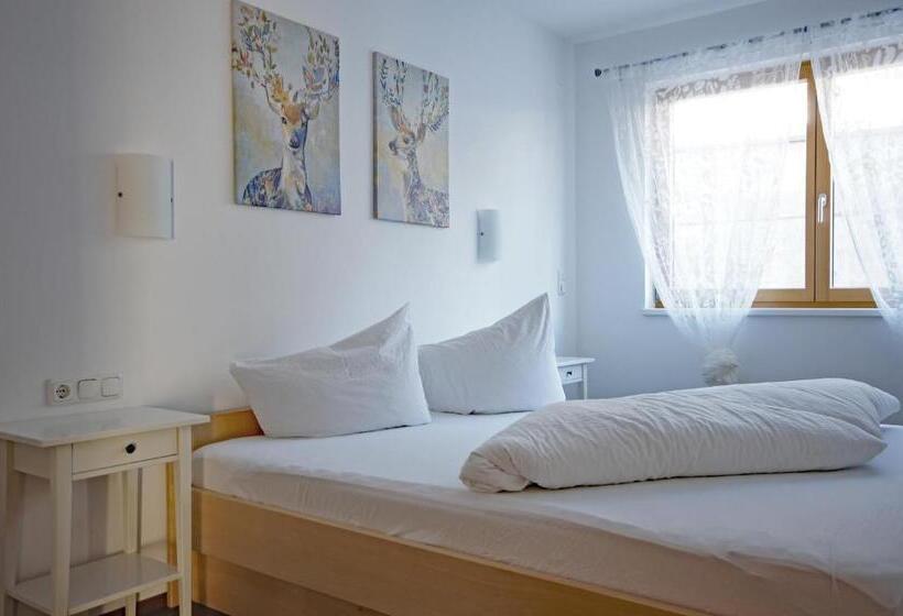 침실 1개 아파트, Der Ottenhof