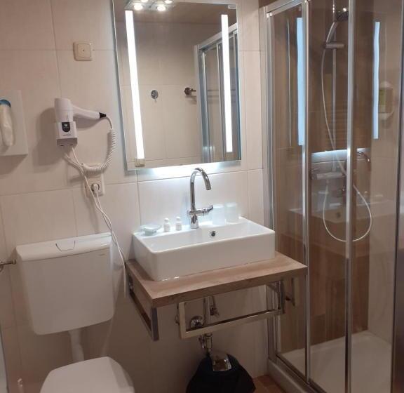 コンフォートルーム, Pension Hirlatz