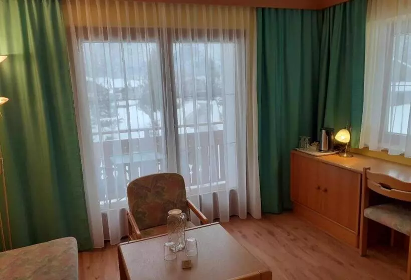 ジュニアスイート, Pension Hirlatz