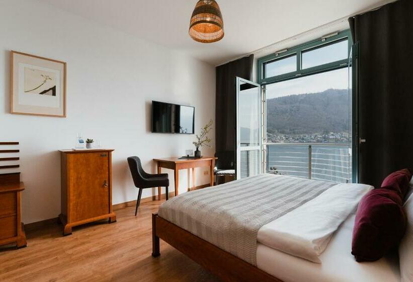 标准间带湖景, Esplanade