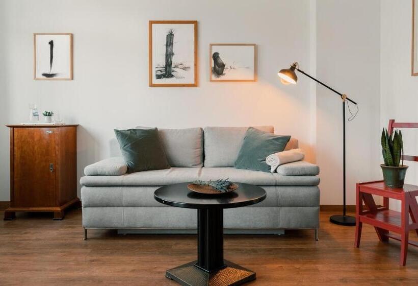 豪华房间, Esplanade