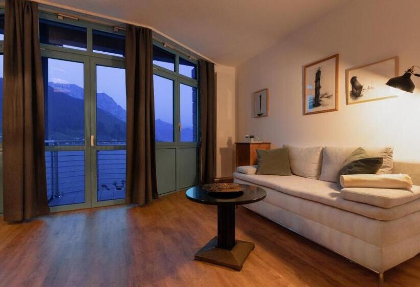 豪华房间, Esplanade