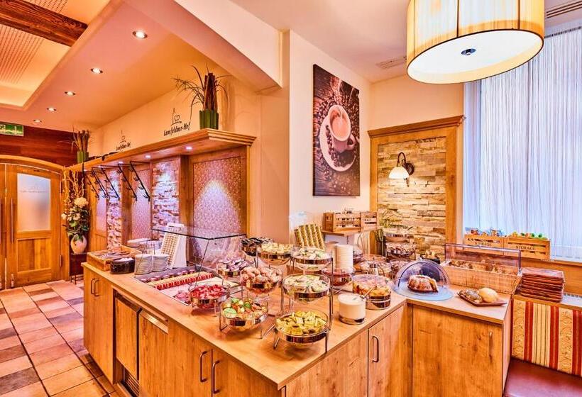 标准单人间, Leonfeldner Hof