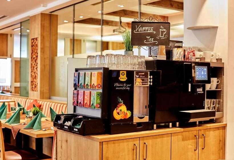 标准间, Leonfeldner Hof