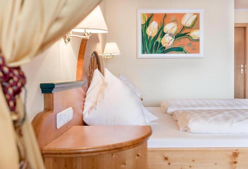 山の見えるジュニアスイート, Olympia