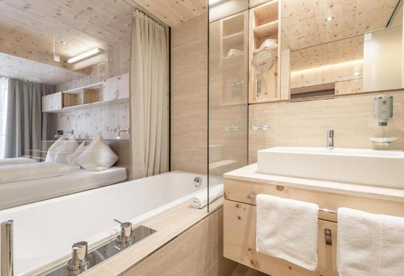 バルコニー付きスタンダードルーム, Olympia