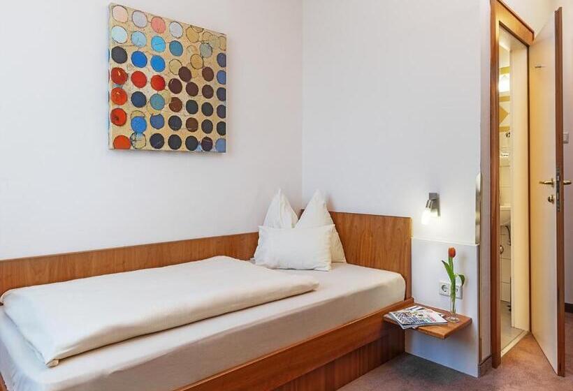 חדר סטנדרט יחיד, Römerstube