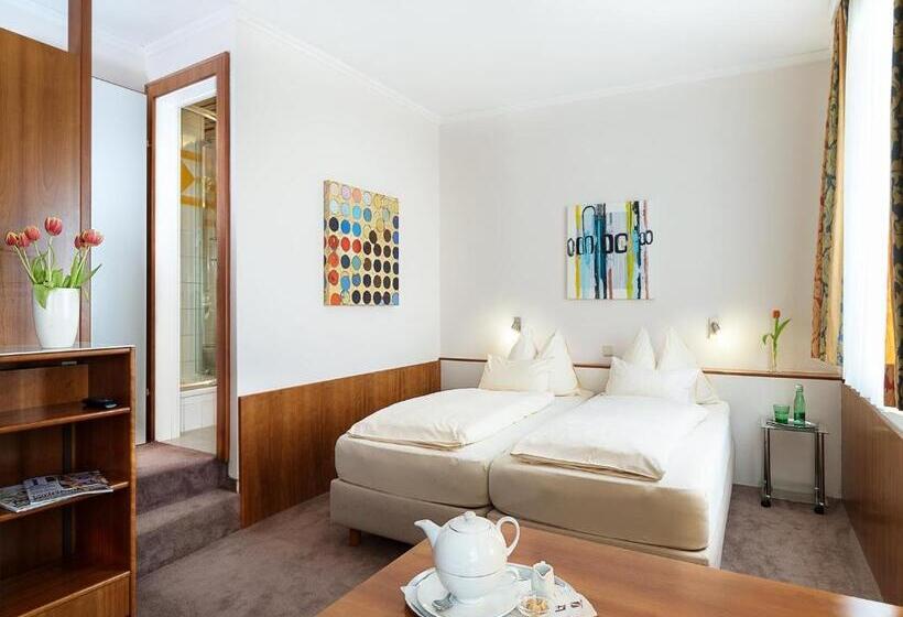 חדר משפחתי, Römerstube