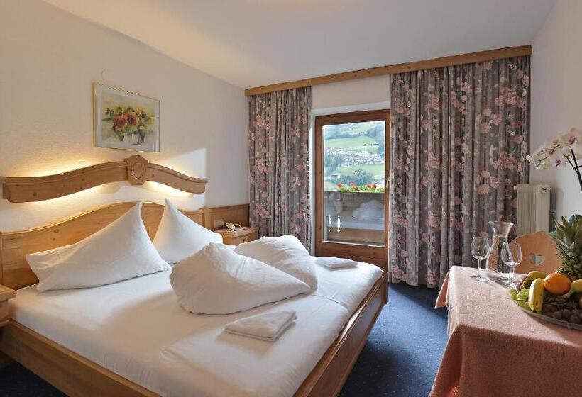 バルコニー付きスタンダードルーム, Schwarzer Adler