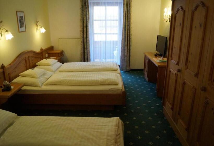 غرفة قياسية ثلاثية, Sonne