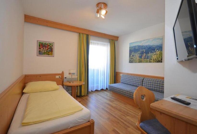 バルコニー付きシングルスタンダードルーム, Sonnenhof Walchsee