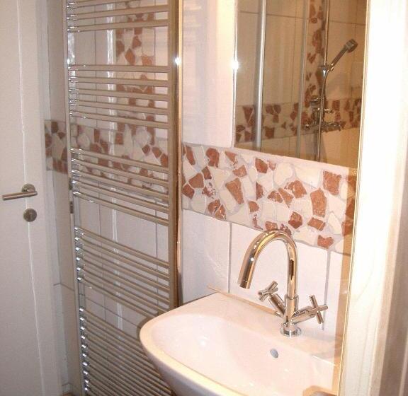 غرفة قياسية, Torrenerhof