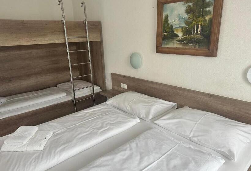 غرفة إقتصادية رباعية, Torrenerhof