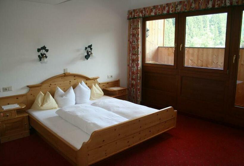 标准间, Traditionsgasthof Weißbacher