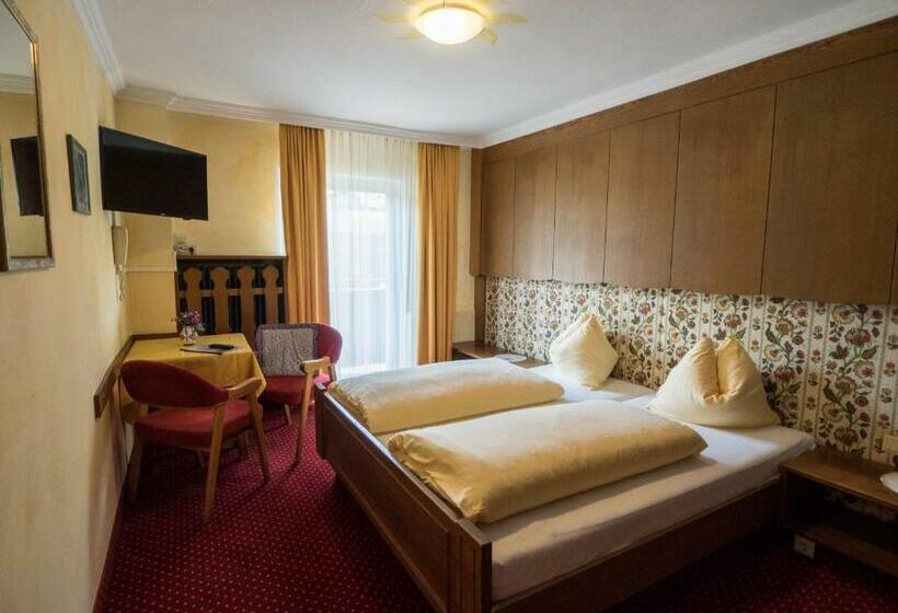 Номер Стандарт, Traditionsgasthof Weißbacher