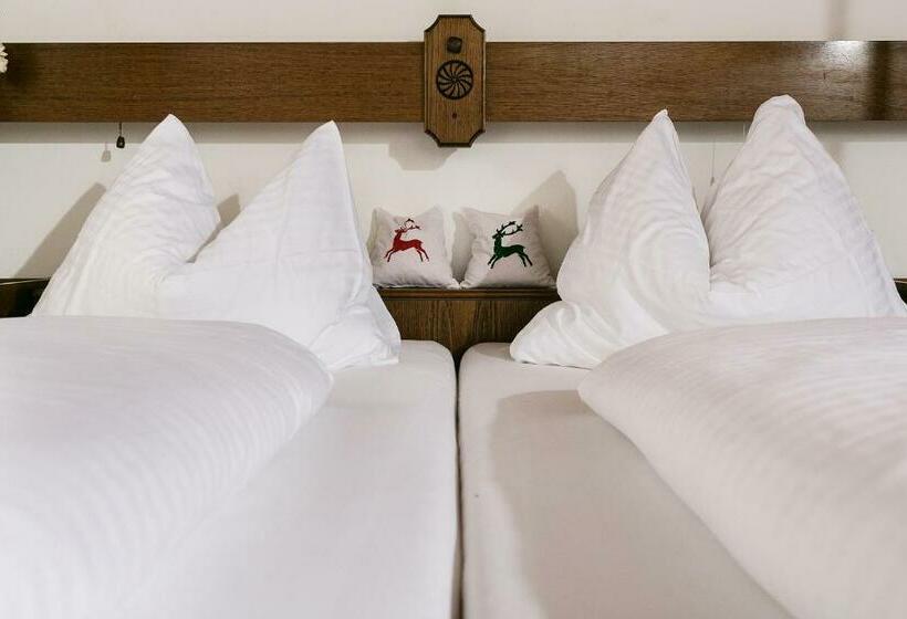 标准间, Traditionsgasthof Weißbacher