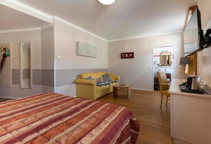 Полулюкс, Winzerhotel Gumpoldskirchen