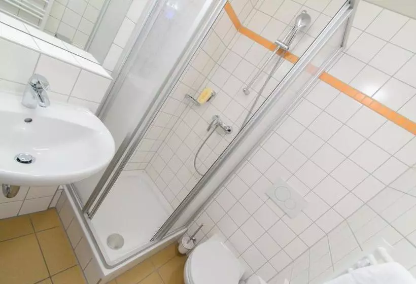 スタンダードトリプルルーム, Jufa Hotel St Michael Im Lungau
