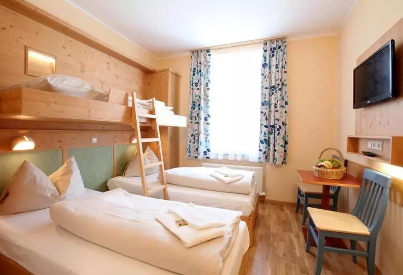 スタンダードトリプルルーム, Jufa Hotel St Michael Im Lungau