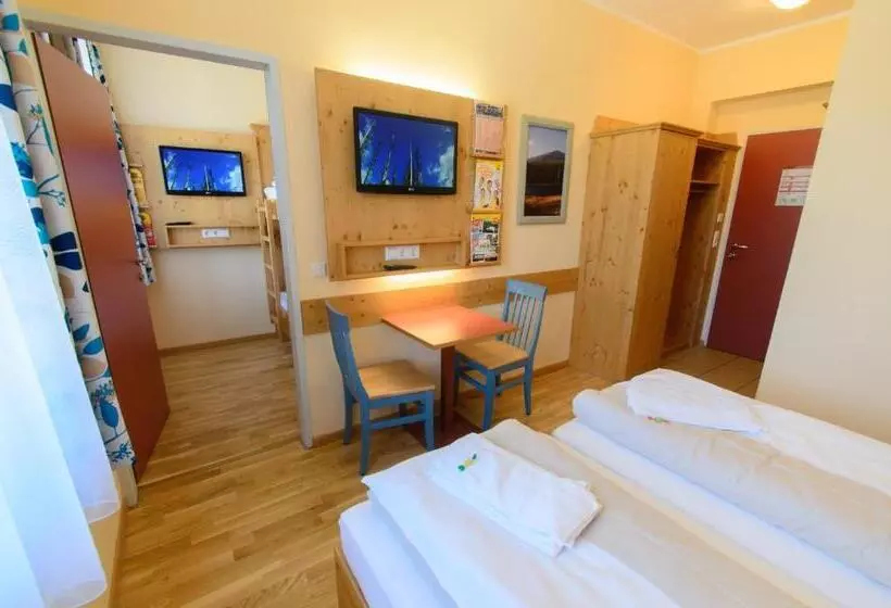 スタンダード４人部屋, Jufa Hotel St Michael Im Lungau