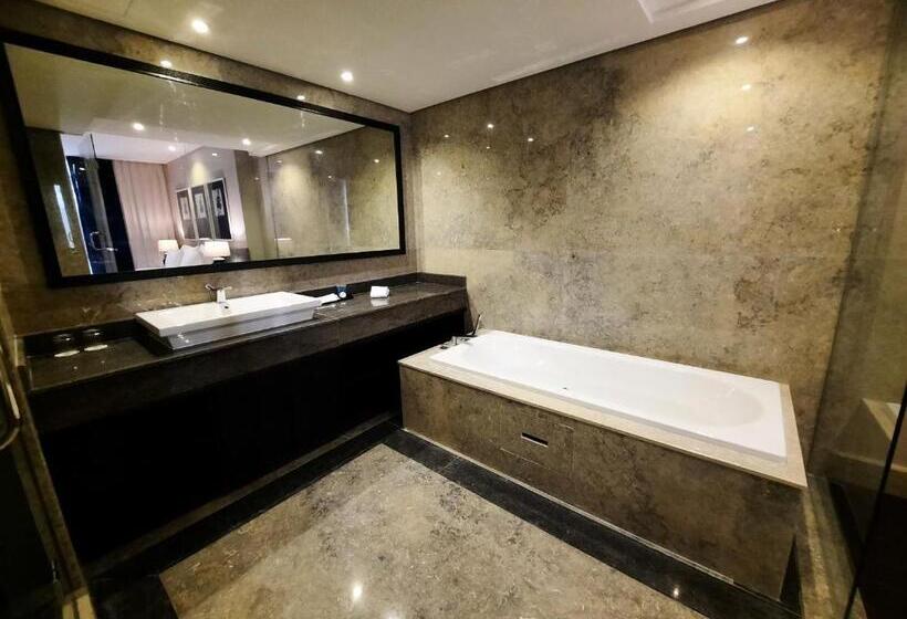 이그제큐티브 스위트, Suni Hotel And Convention Abepura Managed By Parkside