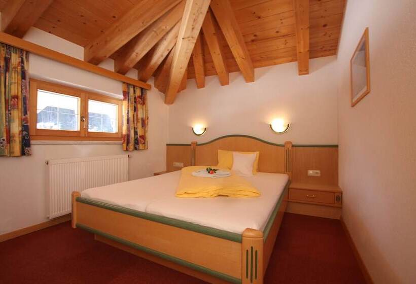 带3个卧室的公寓, Apart Alpina