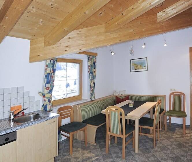 带3个卧室的公寓, Apart Alpina