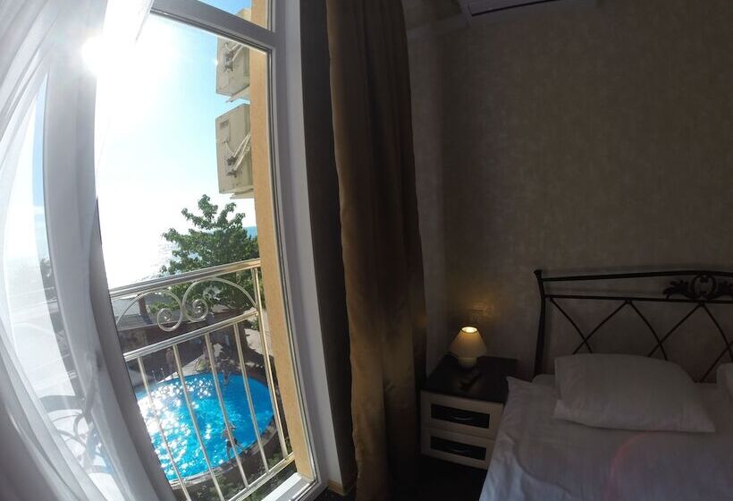 Triple Room Sea View, Lamore