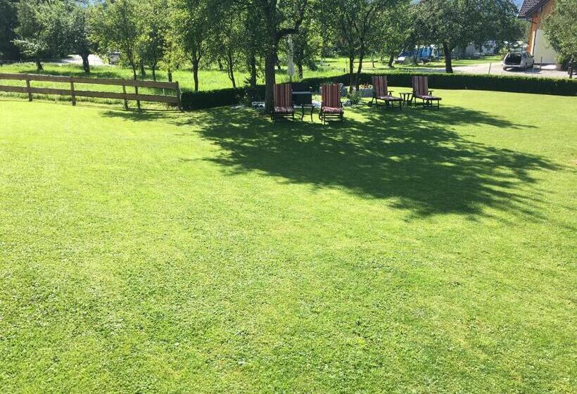 استوديو قياسي مطل على البحيرة, Gästehaus Kloibergütl