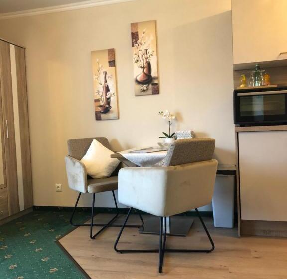 استوديو قياسي مطل على البحيرة, Gästehaus Kloibergütl