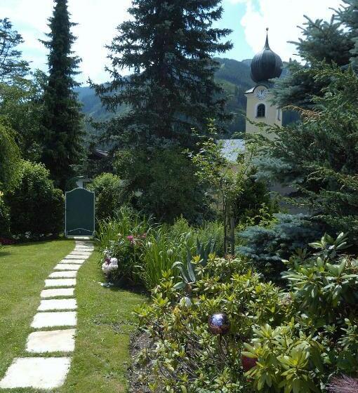 经济房, Boutique Hotel Bauer