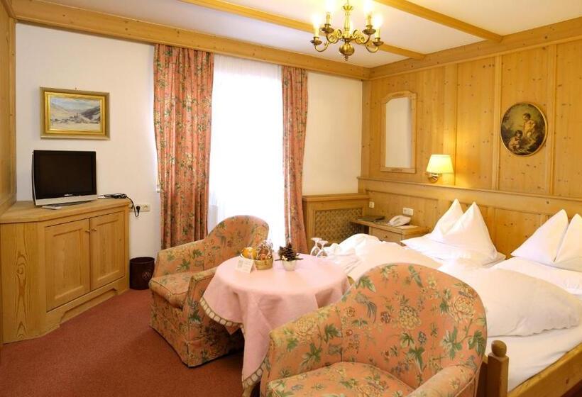 经济房, Boutique Hotel Bauer