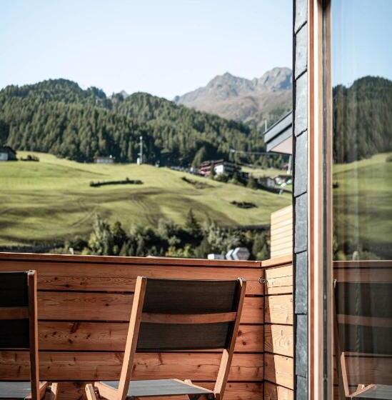 バルコニー付きスタンダードルーム, Die Berge Lifestyle Hotel Sölden