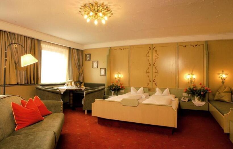 标准三人间, Almhof