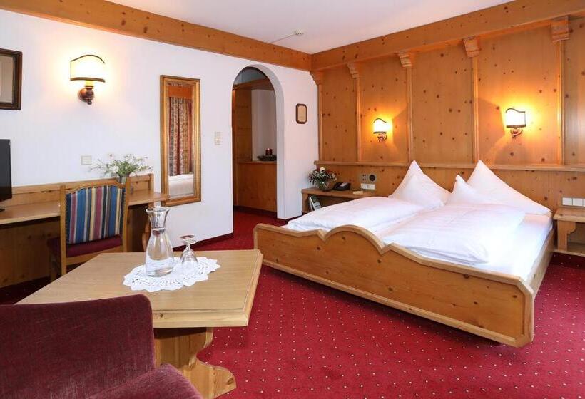 标准三人间, Almhof