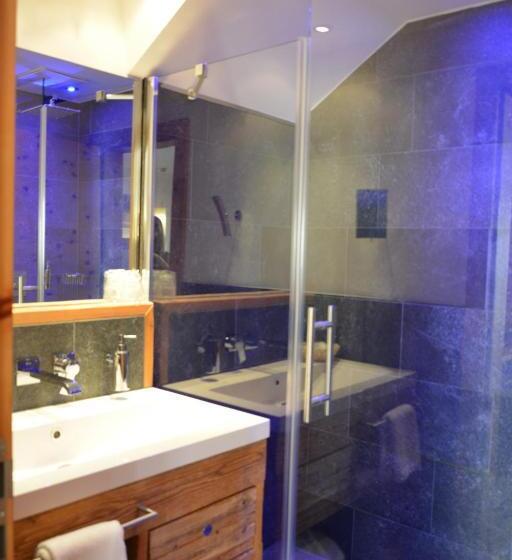 수피리어 룸, Am Römerweg