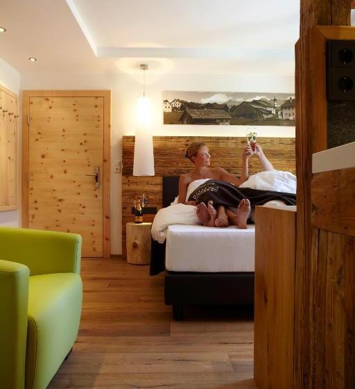 수피리어 룸, Am Römerweg