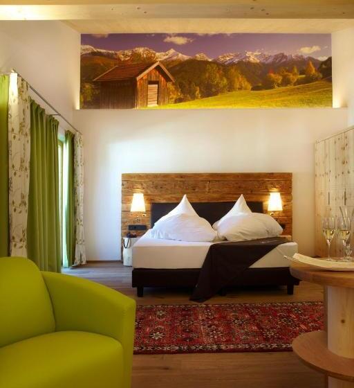 수피리어 룸, Am Römerweg